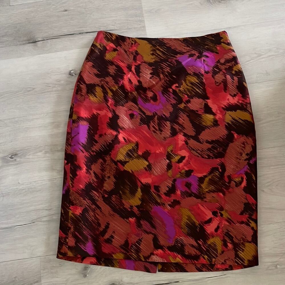 Ann Taylor gorgeous like new lined Silk Skirt
